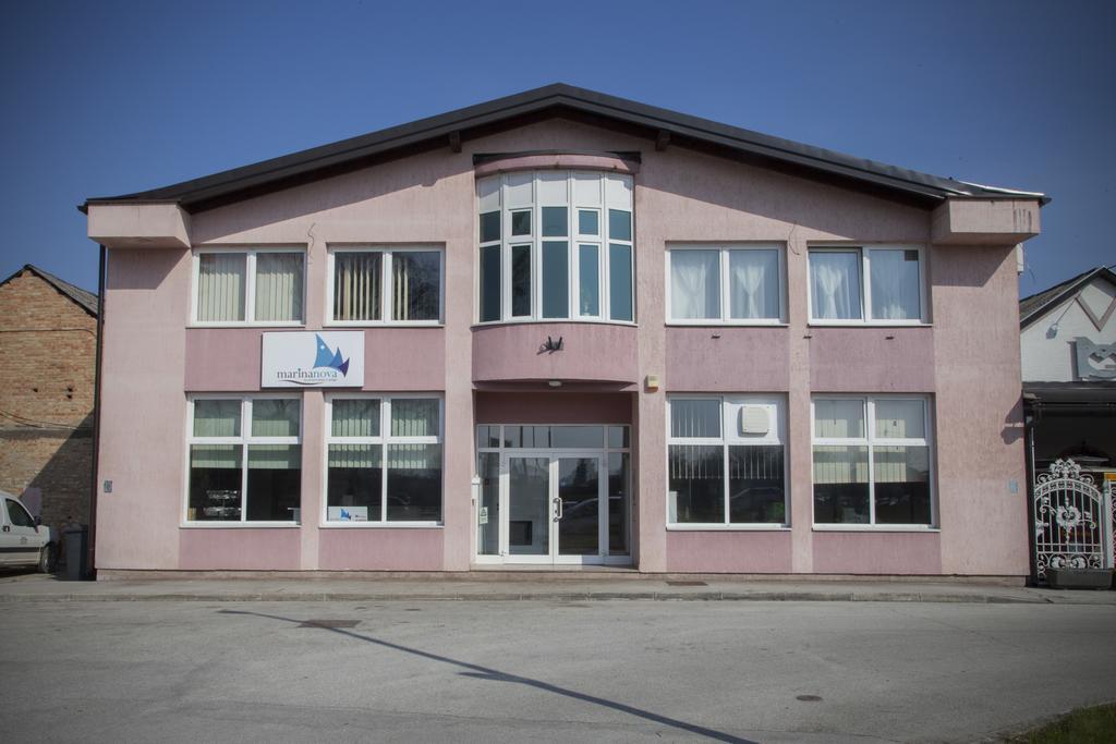 Master Apartman Sisak Exteriör bild